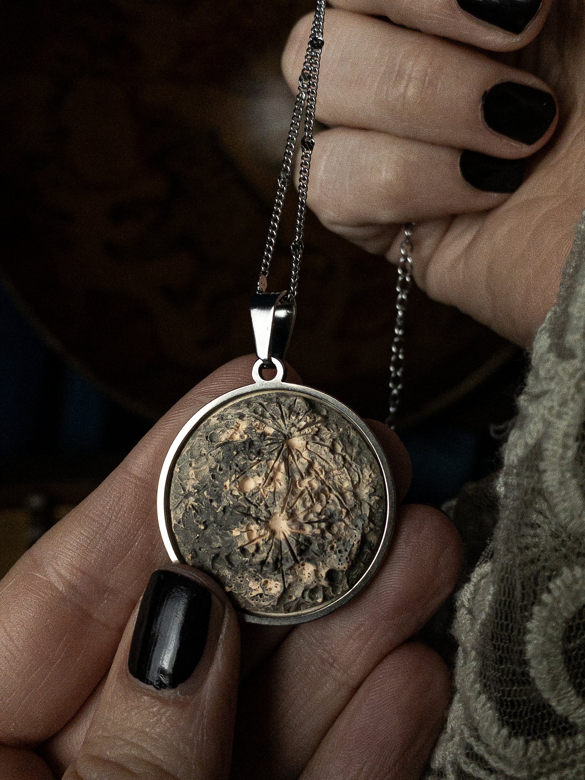 collana lunare ciondolo lunare con luna in ceramica